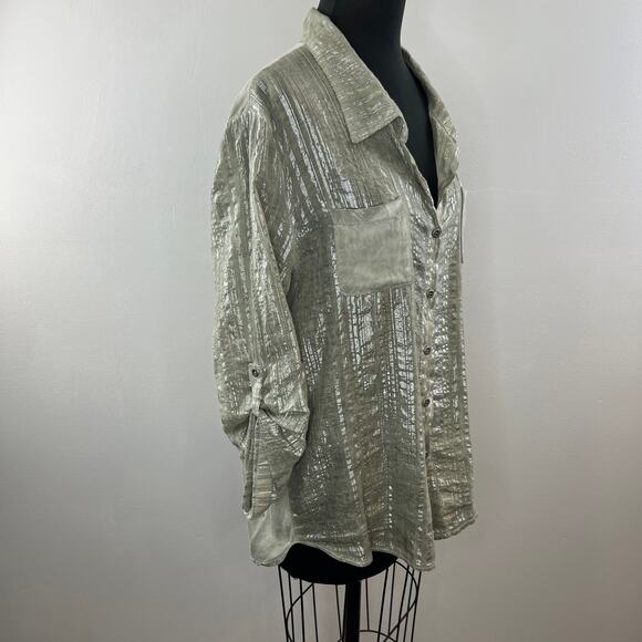 Made in Italy Women's Gray Silver Metallic Roll-Tab Sleeve Button-Up Shirt XL - Picture 2 of 6